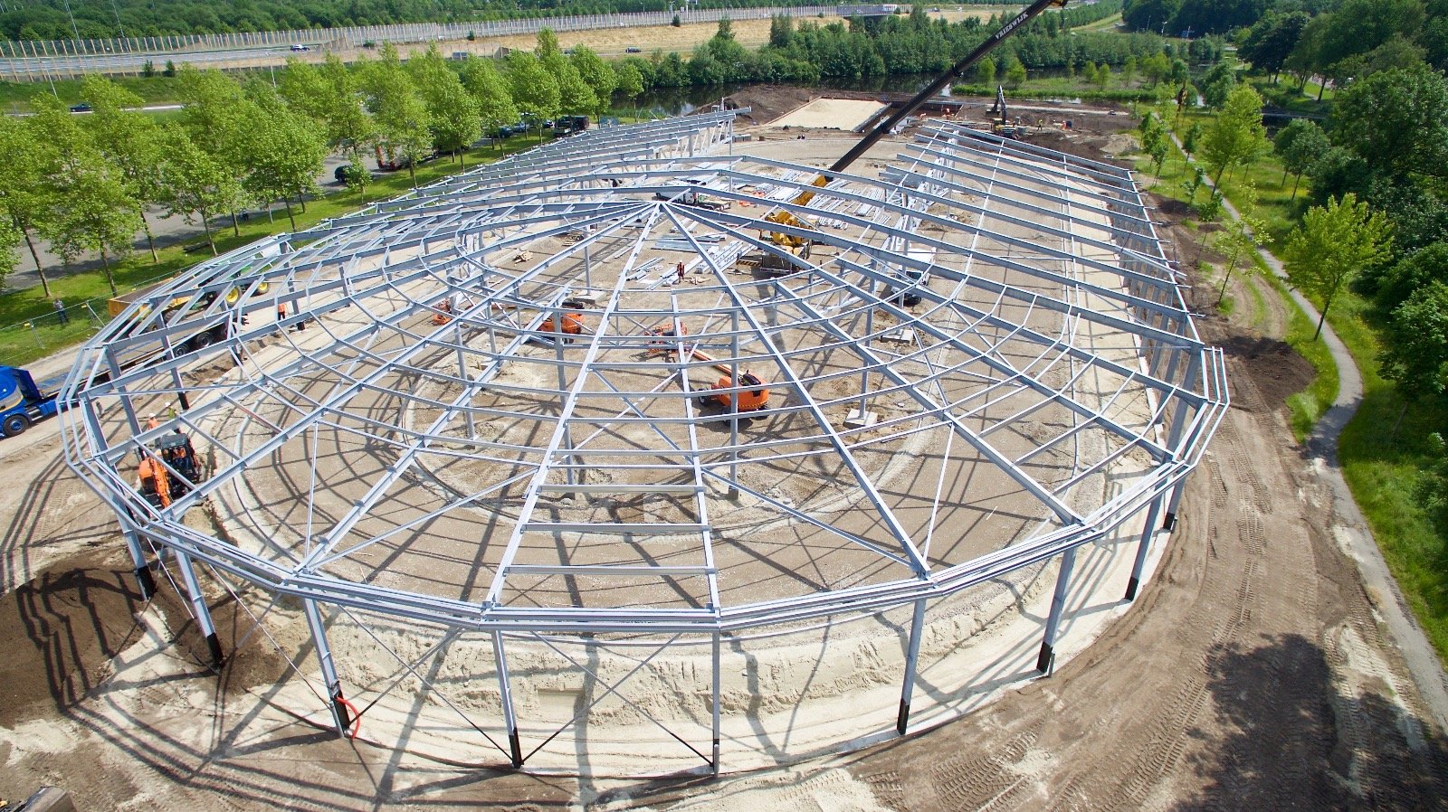 Sporthal staalconstructie
